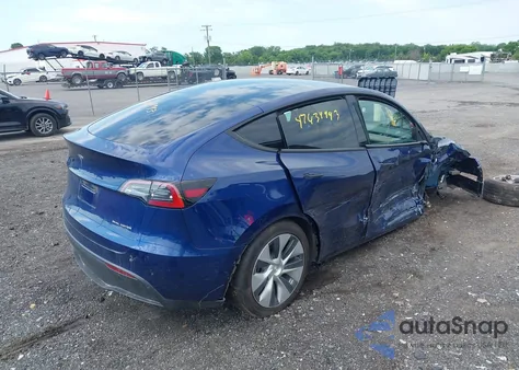 2023 Tesla Model Y z USA, uszkodzony, nr VIN 7SAYGDEE5PF685511